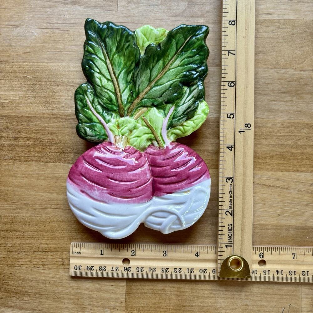 KMC Hand Painted Kitschy Ceramic Spoon Rest Radish Red Green Vintage Cottagecore - Picture 7 of 7